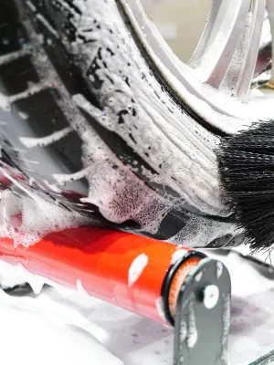 MAXSHINE Stojak Na Koło Detailingowy Black + Red